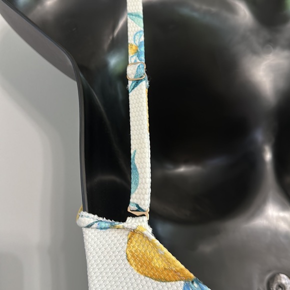 Jessica Simpson | Lemon One Piece Motif Swimming Bathing Suit  | Size M - Picture 7 of 13